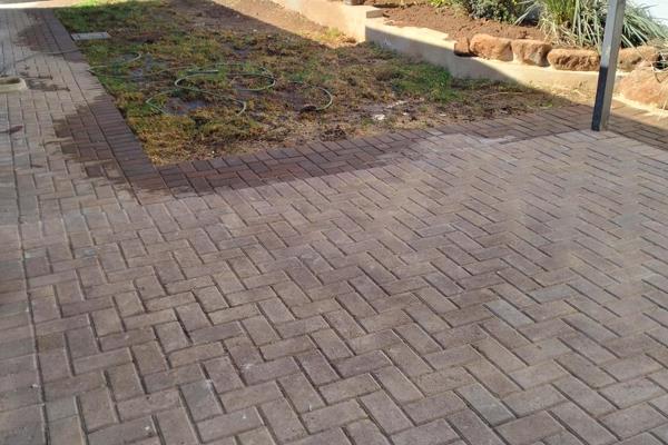 Welcome to this beautiful three-bedroom house in Wonderboom, Pretoria!

The house is ...