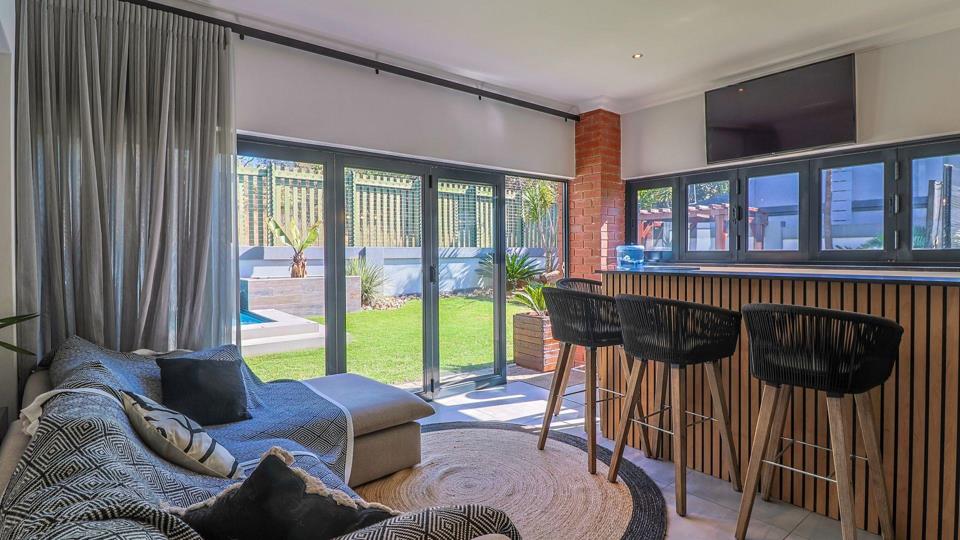 Listing number: P24-116038952, Image number: 2, Image