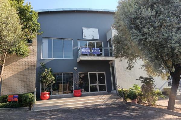 This attractive showroom, office and warehouse facility of 288m2 is available for sale ...