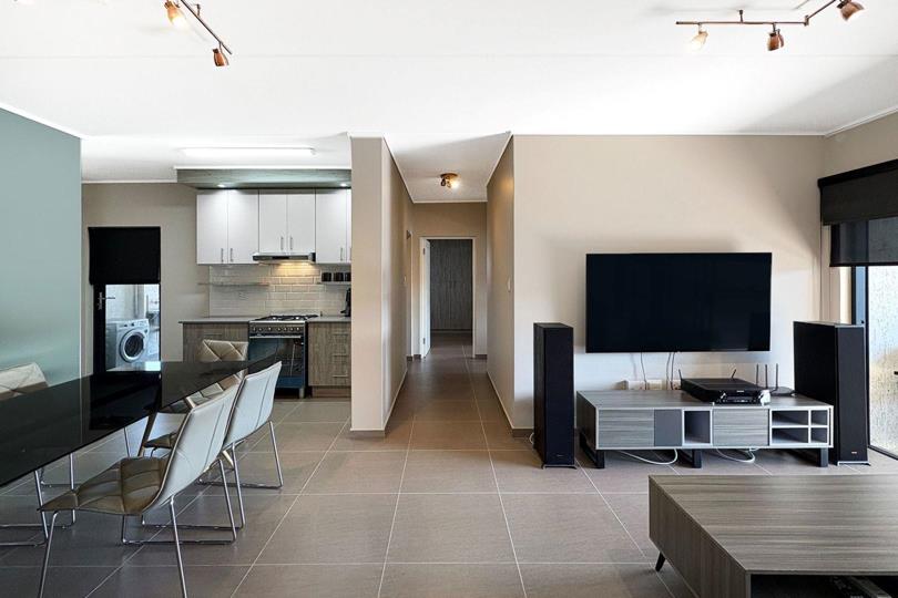 2 Bedroom Apartment / flat for sale in Kyalami Ridge - P24-114880485