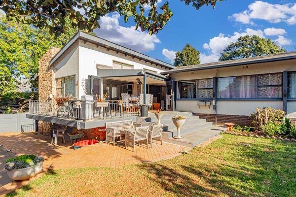 Versatile Family Living with Solar Power, Water Backup &amp; Income Potential

This exceptional property offers a rare combination of space, flexibility, and opportunity—perfect for multi-generational living, working from home ...