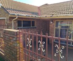 House for sale in Pimville
