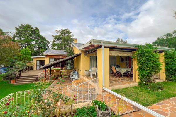 This house is located in a peaceful and serene neighbourhood. It features 3 bedrooms, 1 bathroom, 1 separate toilet, spacious open plan ...
