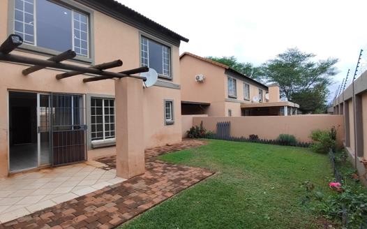 3 Bedroom Townhouse for sale in Annlin