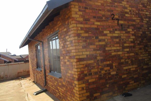 Welcome to an exceptional rental opportunity that promises comfort and convenience. Nestled in the heart of Elindinga, Gauteng, this ...