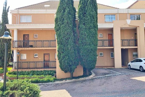 RIVIERA
The Riviera
Near Killarney Shopping Centre
UNFURNISHED SPACIOUS GARDEN ...