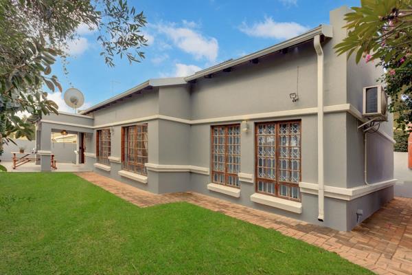 Charming 2-bedroom, 2- bathroom Cluster Home with Double Automated Garage.
Negotiating from R2 000 000 Furnished Option Negotiating ...