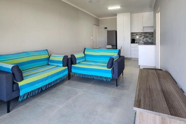 Step into this beautifully renovated one-bedroom, one-bathroom apartment that’s just a pleasant stroll away from shops and all the amenities you need. You’ll love the sleek, modern kitchen featuring Caesarstone countertops. ...