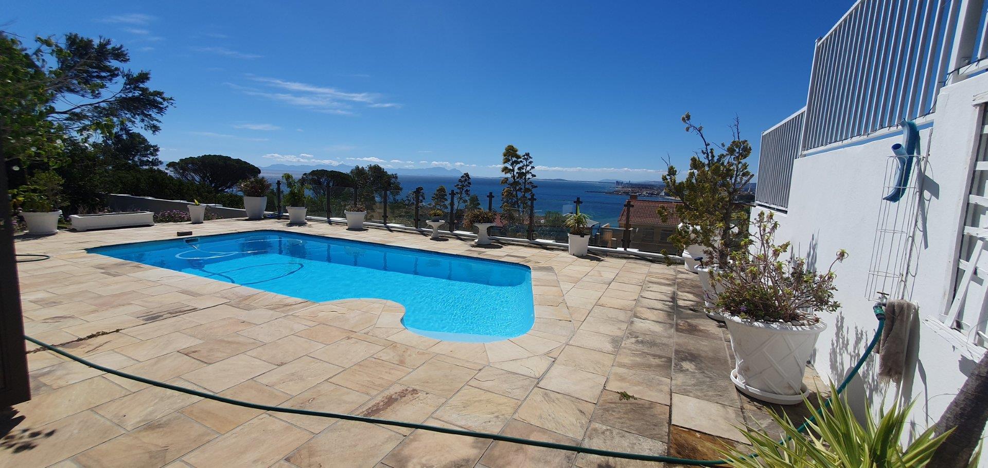 Photo of 3 Bedroom House to rent in Mountainside
