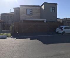 House for sale in Parklands North