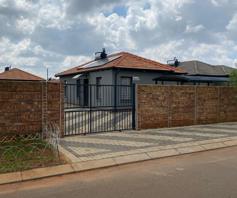 House for sale in Pimville