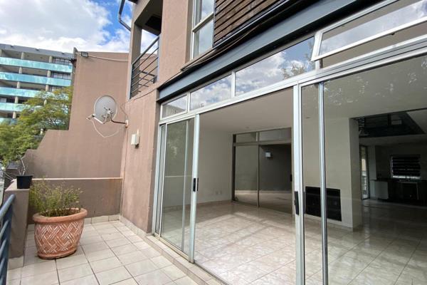 Spacious 3-Bedroom Townhouse in Prime Houghton Location.

Welcome to this lovely 3-bedroom, 2.5-bathroom townhouse nestled in the heart ...
