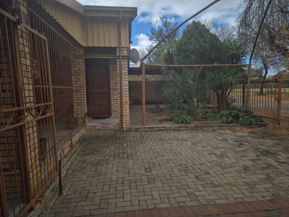 Listing number: P24-116090575, Image number: 1