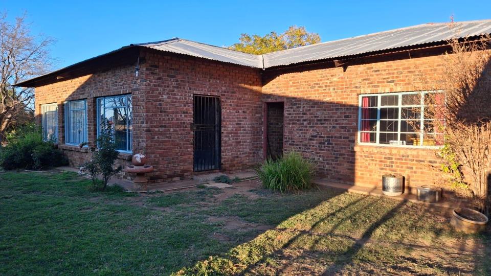 House for sale in Geysdorp - P24-116090643