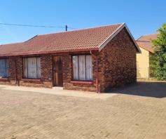 House for sale in Mmabatho Unit 15