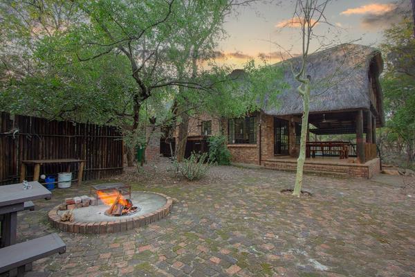 Bush Bliss Awaits: 2-Bedroom Retreat in Marloth Park!

Escape, to Africa’s Wild Heart! 

Wake up to birdsong, and wildlife in this ...