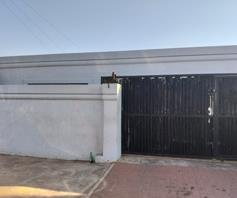 Apartment / Flat for sale in Meadowlands East