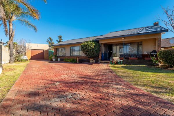This well-maintained 4-bedroom, 1-bathroom home is the perfect start for a growing family. Situated in a sought-after and developing suburb, this property offers a blend of comfort, convenience, and potential. The modern kitchen ...