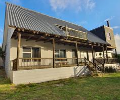 House for sale in Pringle Bay