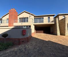 Apartment / Flat for sale in Ebotse Golf Estate