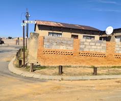 House for sale in Phomolong
