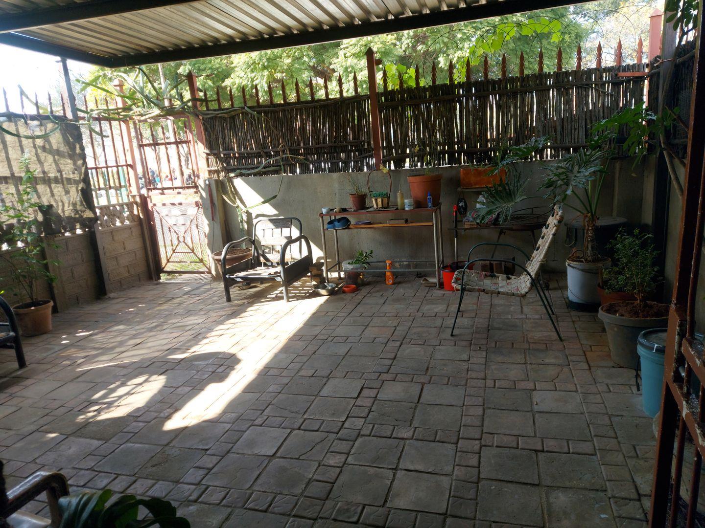 1 Bedroom Townhouse for sale in Rustenburg Central - P24-116112559