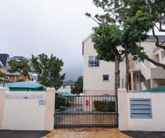 Apartment / Flat for sale in Rondebosch