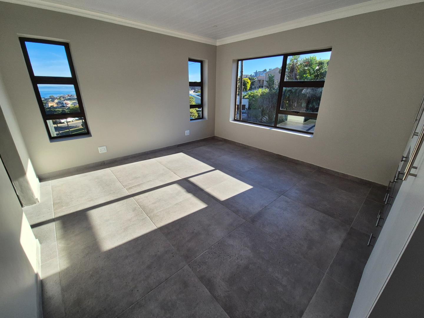 Photo of 3 Bedroom House for sale in Dana Bay
