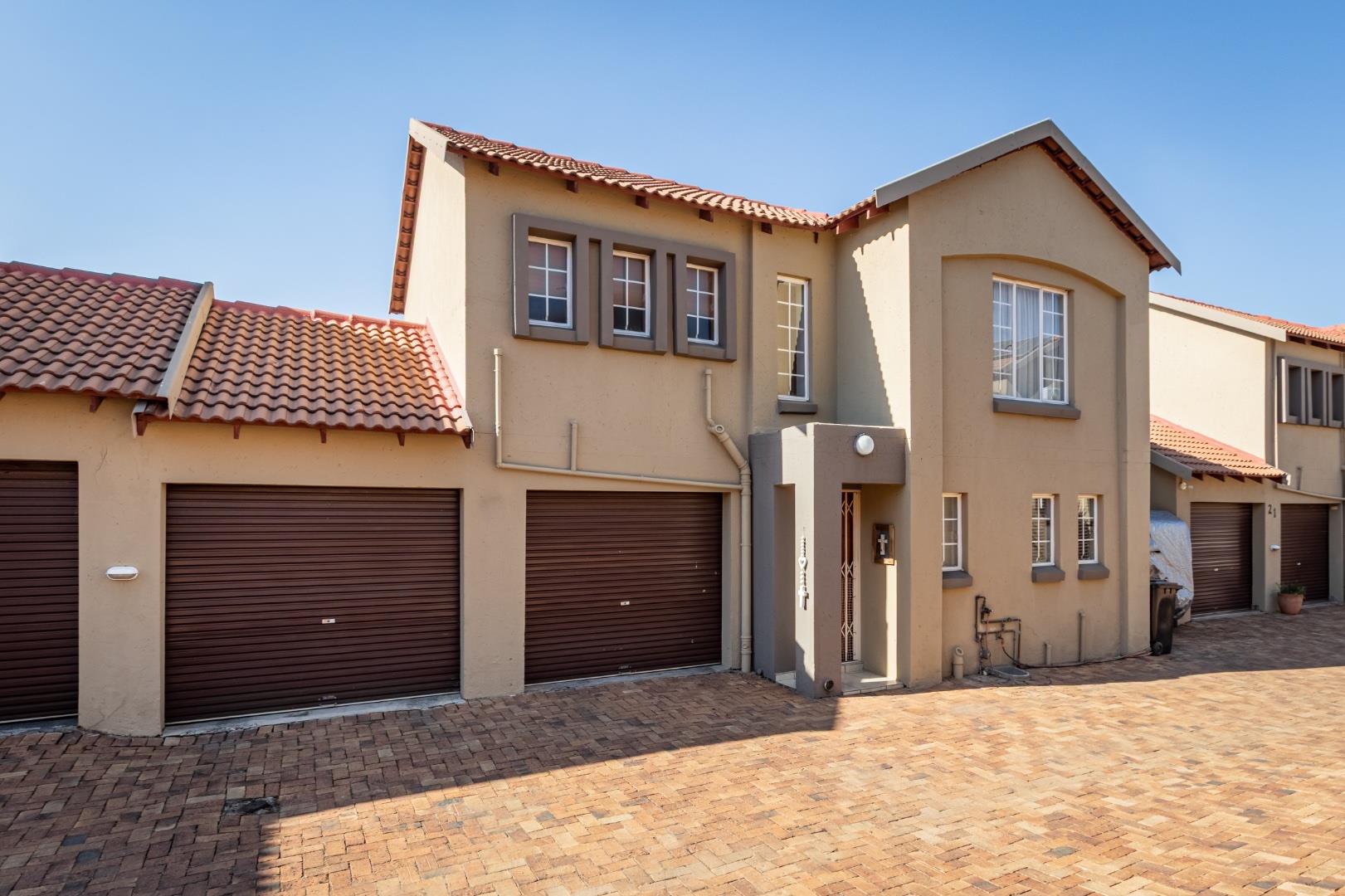 Townhouses to rent in Roodepoort : Roodepoort Property : Property24.com