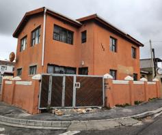 House for sale in Khaya