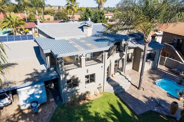 No load shedding ! Family is not important, its everything!

This double-Story house is located in a beautiful neighborhood close to 3 shopping centers and schools.

Driving into the long privacy driveway you will be greeted by a beautiful yard in the front and all around the ...