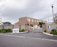 House for sale in Somerset Ridge