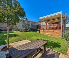Townhouse for sale in Linden