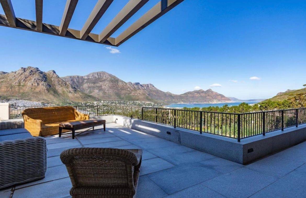 Photo of 4 Bedroom House for sale in Klein Leeukop Estate