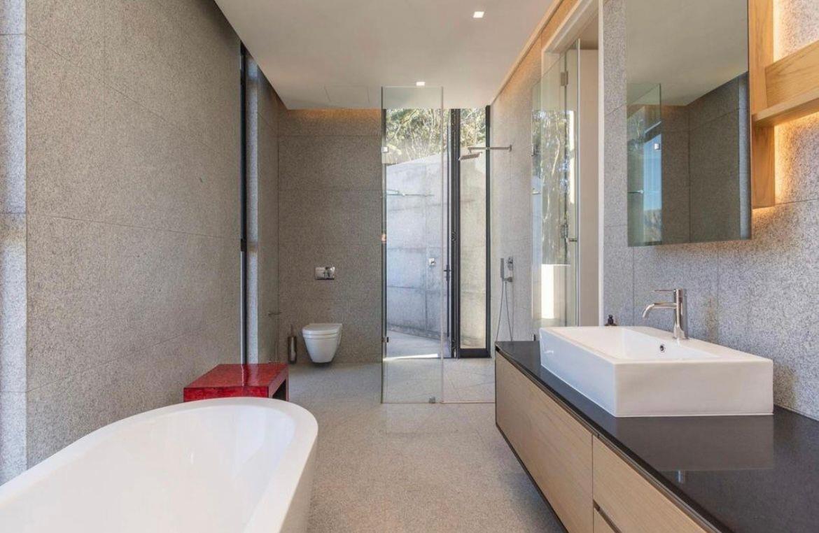 Photo of 4 Bedroom House for sale in Klein Leeukop Estate