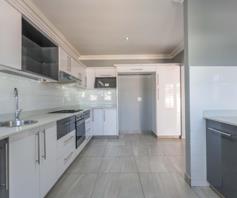 Townhouse for sale in Mount Edgecombe Country Club Estate