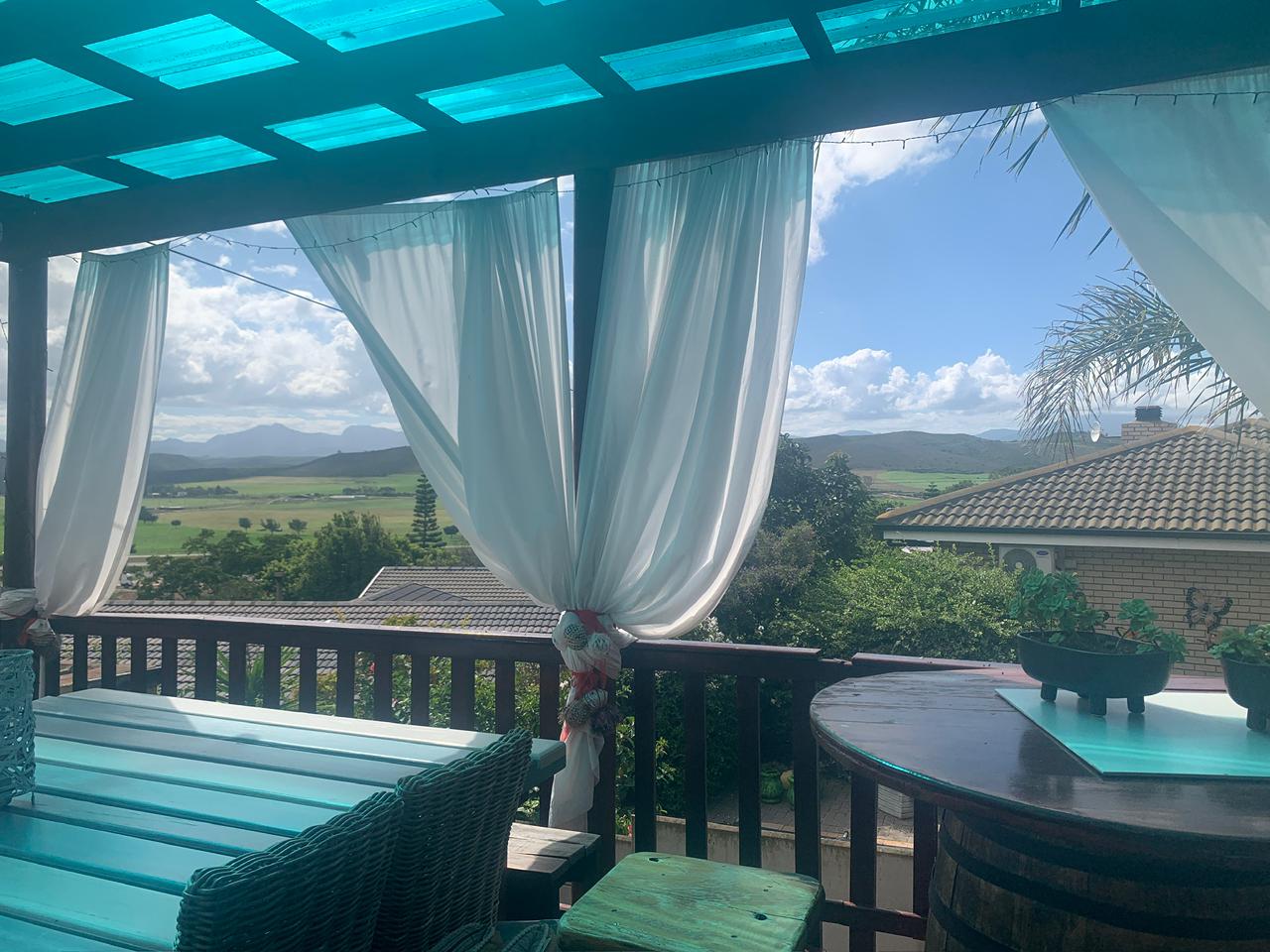 Photo of 4 Bedroom House for sale in Fraaiuitsig