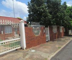 House for sale in Soshanguve DD