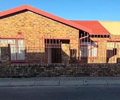 House for sale in Meadowlands East