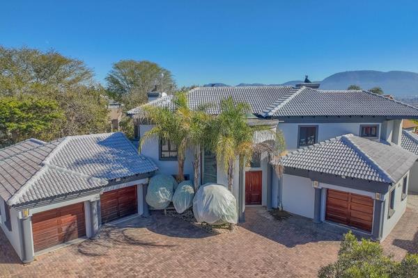Urgent sale! Sole mandate. Owners have relocated, done a fair amount of repairs and are ready to let go of their family home. Step into ...