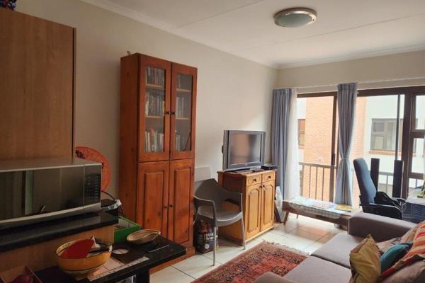 1 bedroom / 1 bathroom / Kitchen and living area / Juliet balcony / Excellent condition ...
