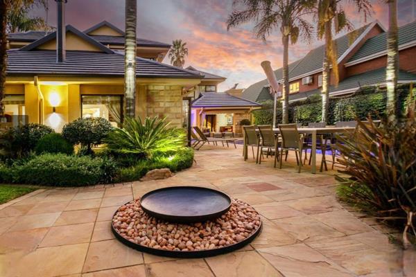 4 Bed | 2 Bath | Solar Pool | Generator | Golf Course Access

This elegant home features ...