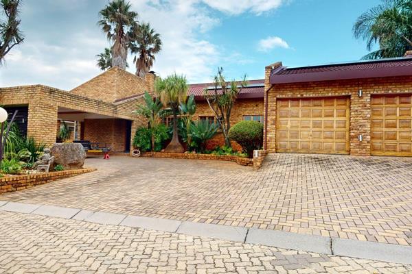 Positioned just 50 metres from the tranquil lakes and elegant communal function area, this immaculate 3-bedroom, 2.5-bathroom freehold ...