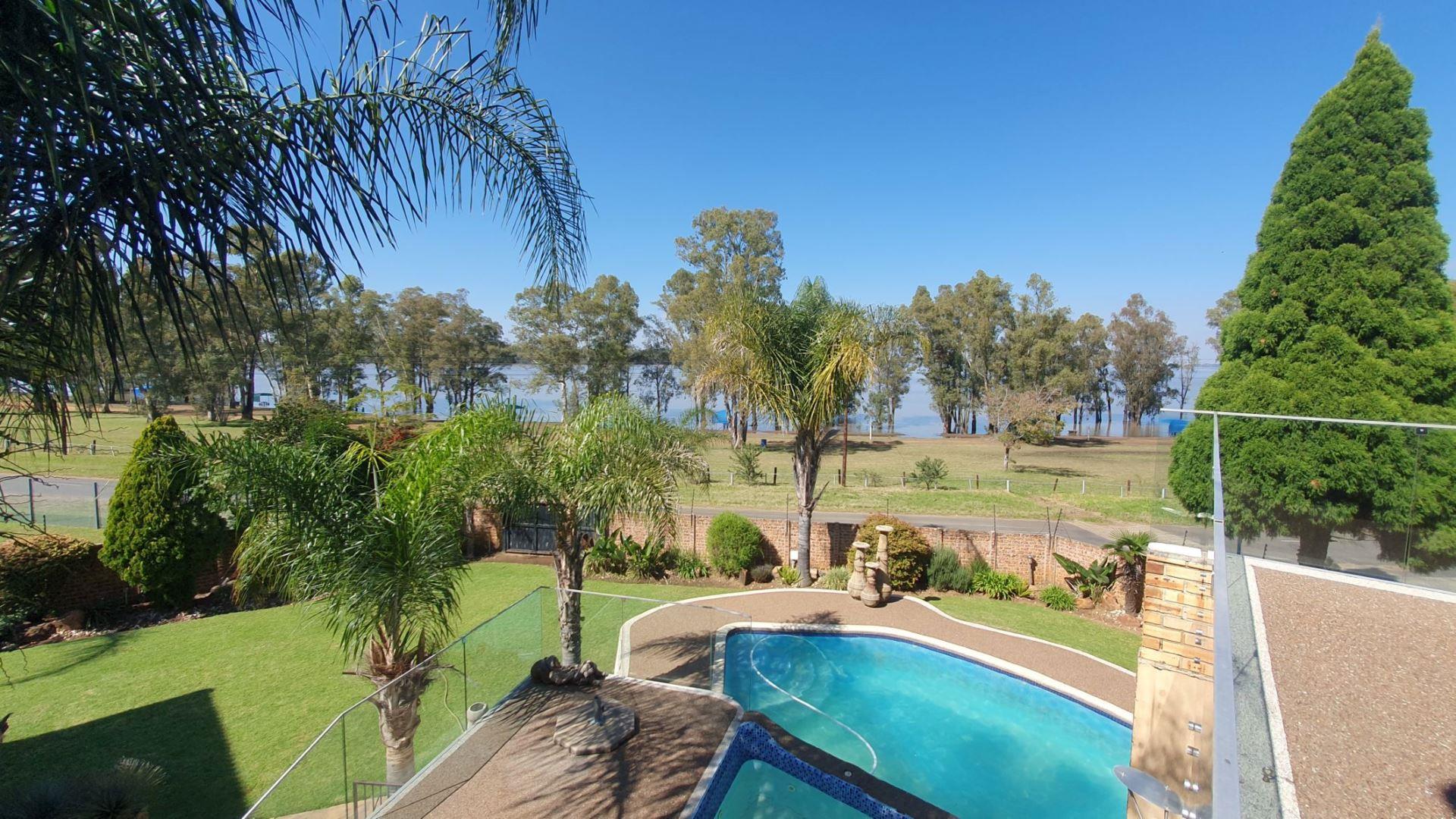 7-bedroom-house-for-sale-in-vaal-marina-p24-116144302