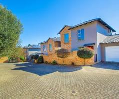 Townhouse for sale in Honeydew Manor
