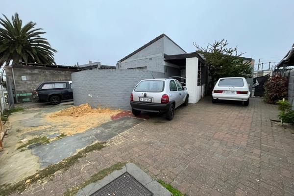 Welcome to a property that offers the perfect blend of space, potential, and versatility — ideal for families looking for comfort or ...