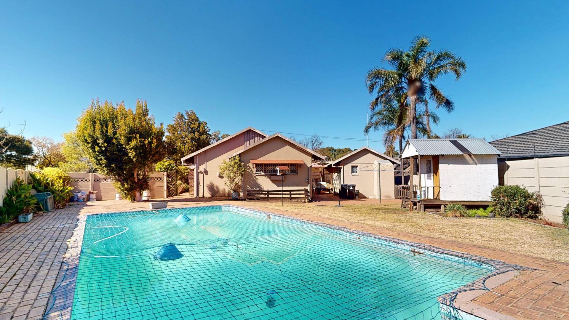 3 Bedroom House for sale in Witfield - P24-116153565