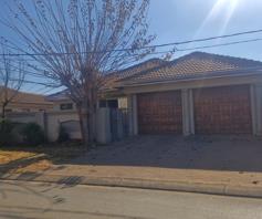 House for sale in Clayville