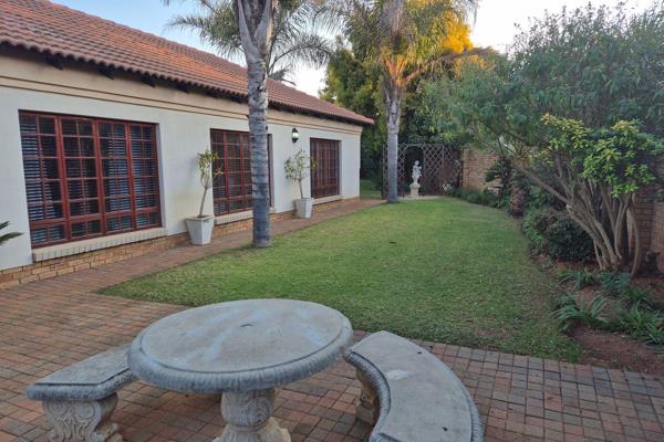 Modern &amp; Comfortable Townhouse for Rent – Convenient Living in a Prime Location
This townhouse offers the perfect blend of modern ...