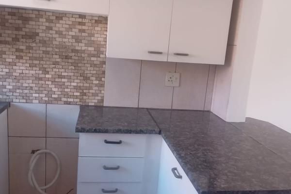 This 2 x bedroom apartment is located on the first floor of the popular la michelle complex. Be the first to ocupy since the  apartment ...
